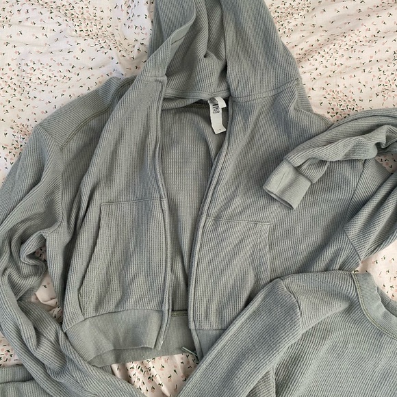 Skims 2-piece Waffle Knit Jacket & Legging Set - Picture 3 of 7